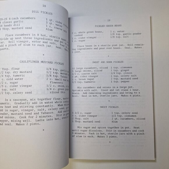 Michigan Cooking Book Other Things Carole Eberly Mackinac 1977 Stories Recipes - Picture 4 of 11